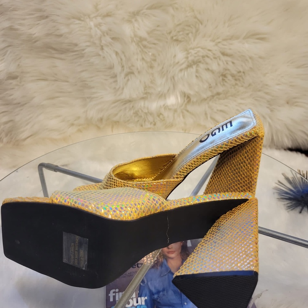 AVALON SQUARE PEEP TOE SCULPTURED FLARED BLOCK HEEL MULE IN GOLD SHIMMER SUEDE